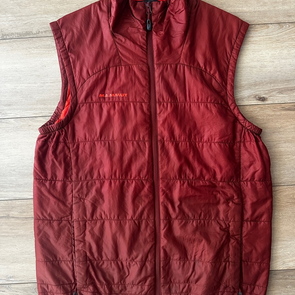 Mammut Men's Burgundy Quilted Vest